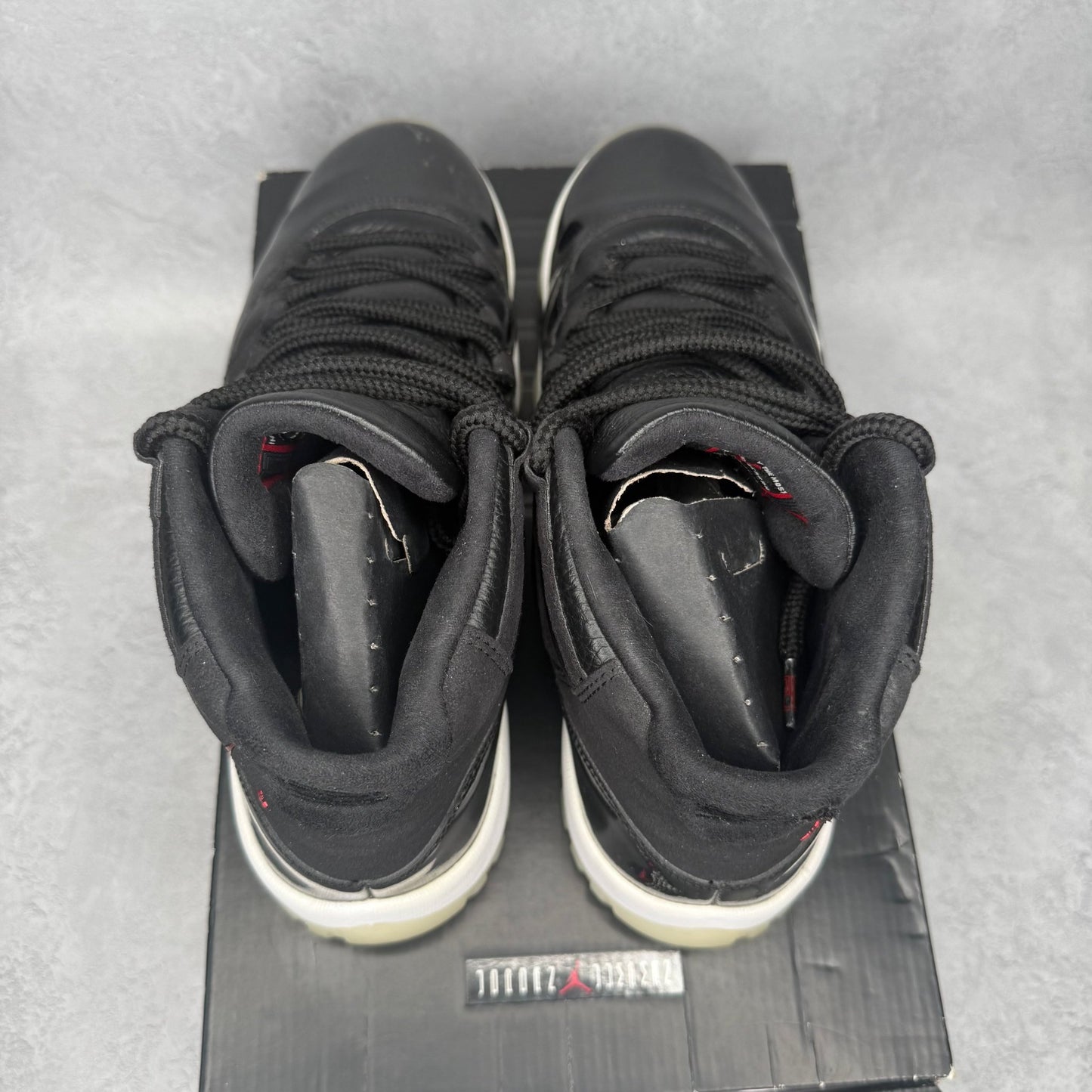 Jordan 11 Retro 72 - 10 *pre - owned* SIZE 11 - Kicks Collective PA - Jordan - 378037-002 - Men's Shoes - 11M/12.5W - Pre - Owned