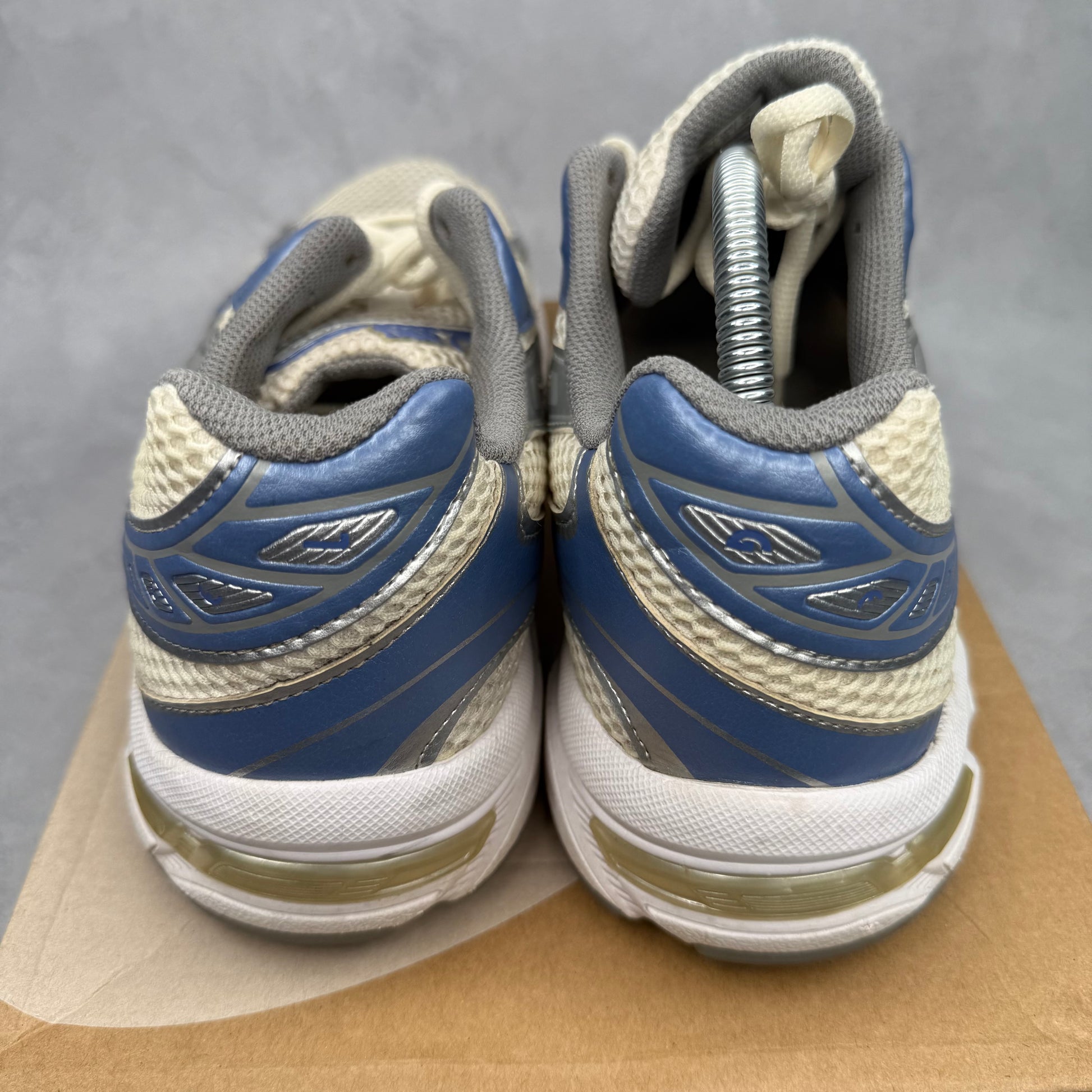 ASICS Gel-1130 Cream Blueberry *pre-owned* SIZE 9.5