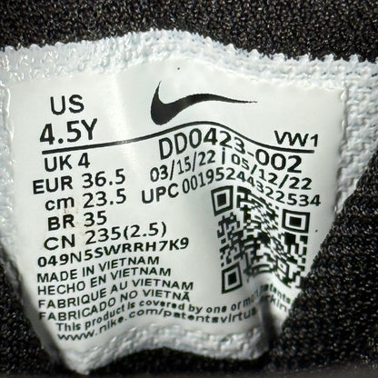 LeBron Witness 6 Black Dark Obsidian (GS) *pre-owned* SIZE 4.5Y