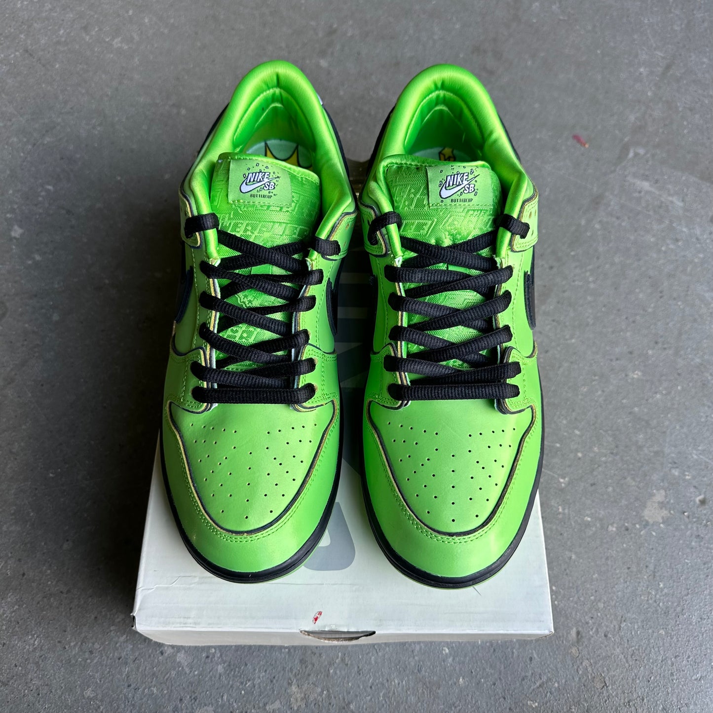 Nike SB Dunk Low The Powerpuff Girls Buttercup *pre-owned* (SIZE 11)