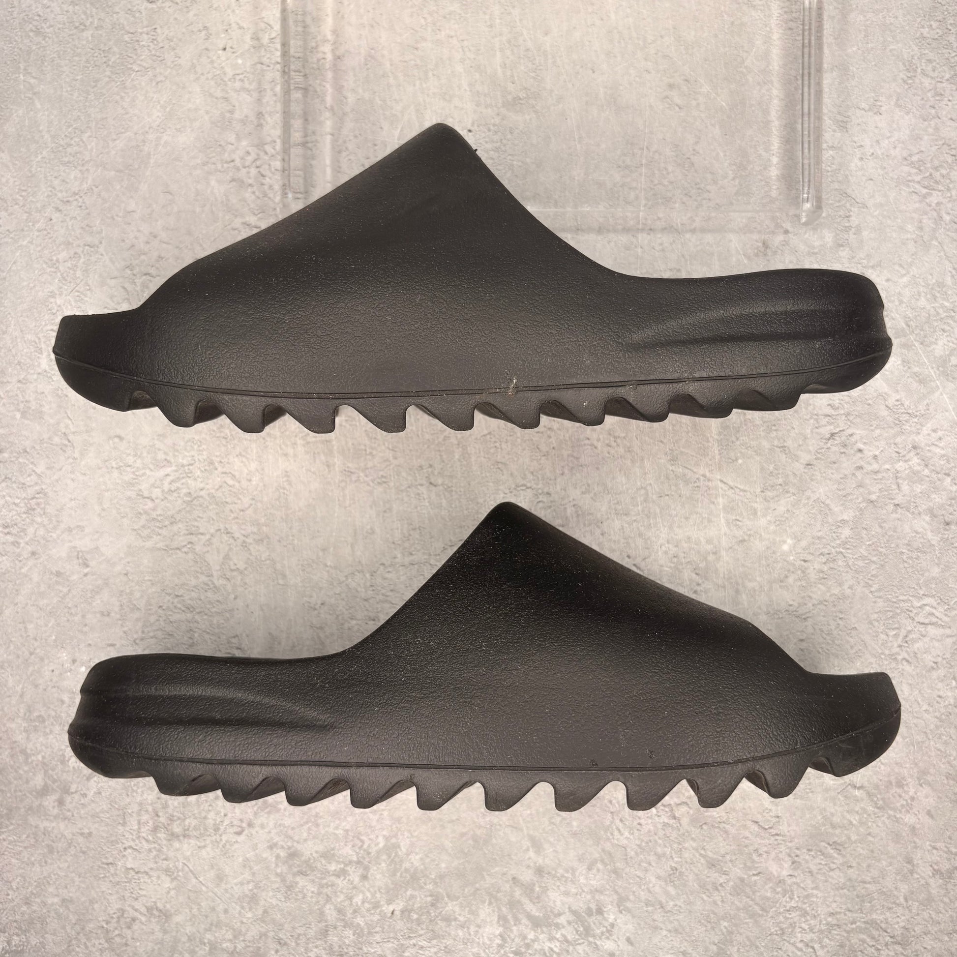 YZY YS-01 Black *pre-owned* SIZE 12