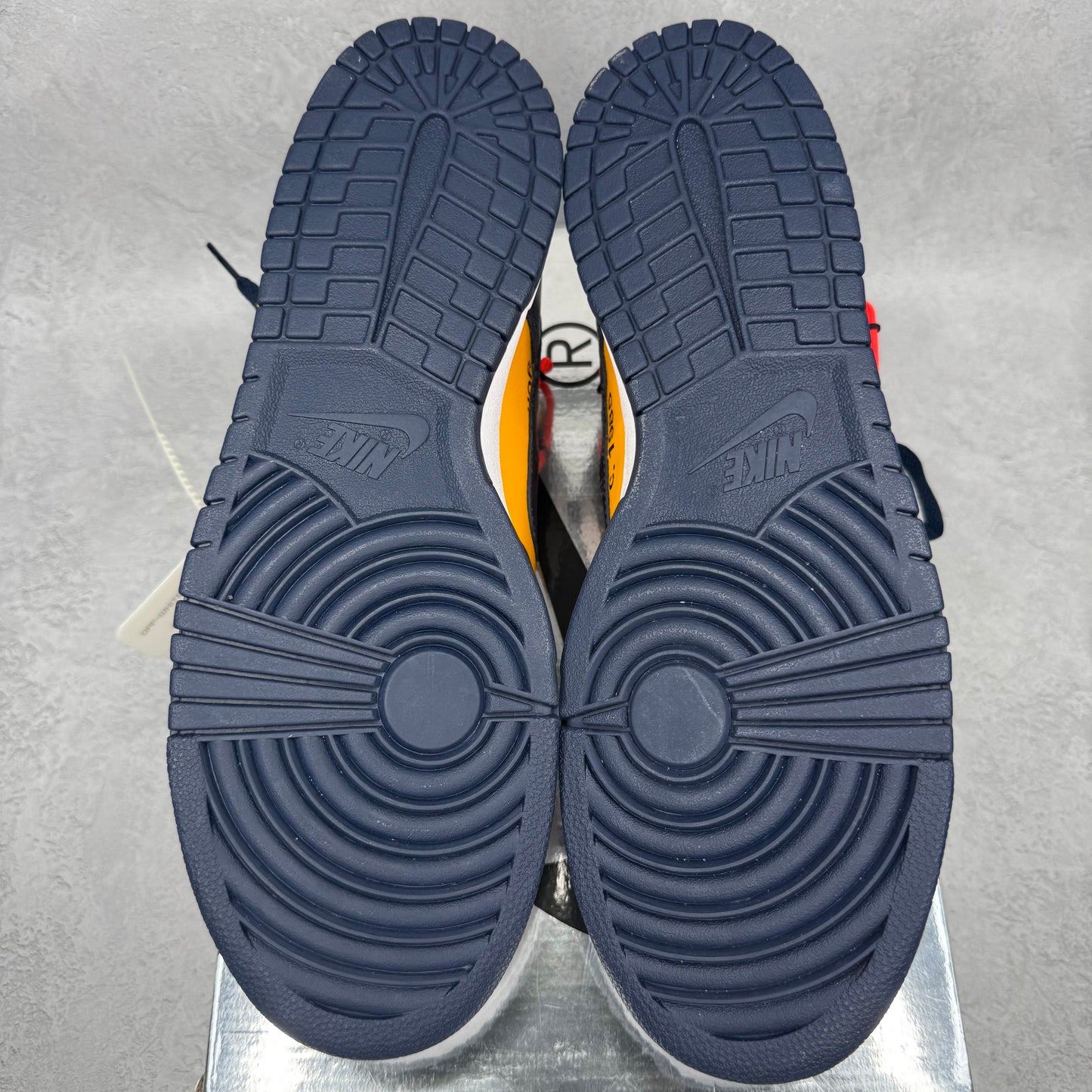 Nike Dunk Low Off-White University Gold