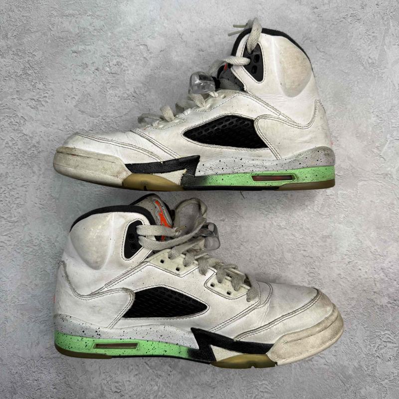 Jordan 5 Retro Poison Green (GS) *pre-owned* SIZE 6.5Y