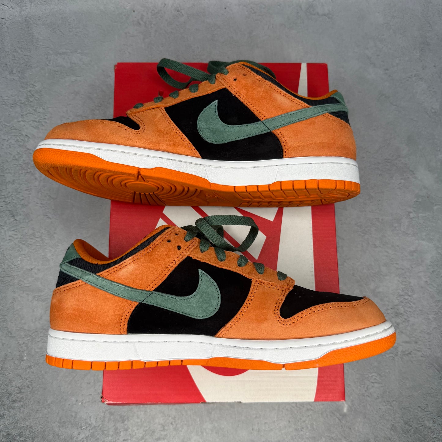 Nike Dunk Low Ceramic *pre-owned* SIZE 10