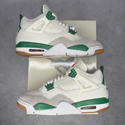 Jordan 4 Retro SB Pine Green *pre-owned* SIZE 10.5