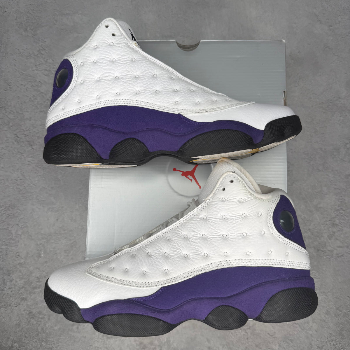 Jordan 13 Retro Lakers *pre-owned* SIZE 9.5