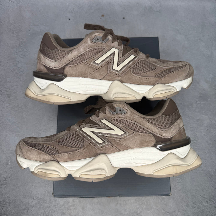 New Balance 9060 Mushroom Brown *pre-owned* SIZE 9.5