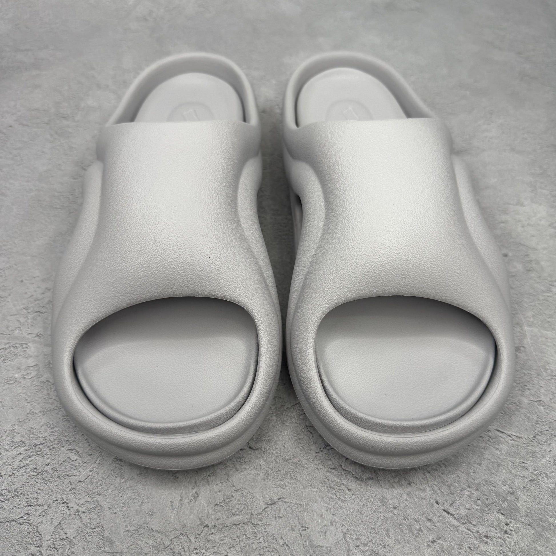 SKYLRK Beach Slide Factory Grey - Kicks Collective PA - SKYLRK - SLF003 - 1006 - 11 - Men's Shoes - 11M/12.5W - Brand New