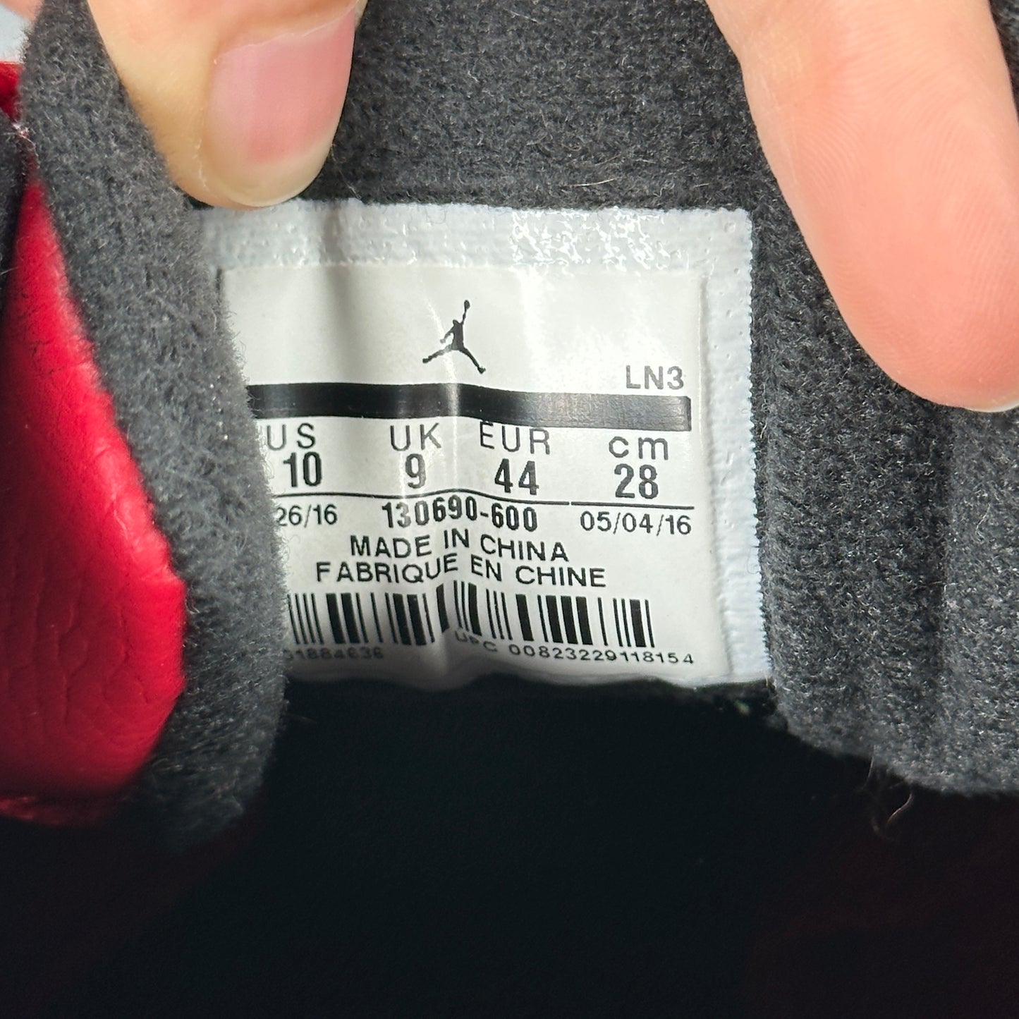 Jordan 12 Retro Gym Red *pre-owned* SIZE 10