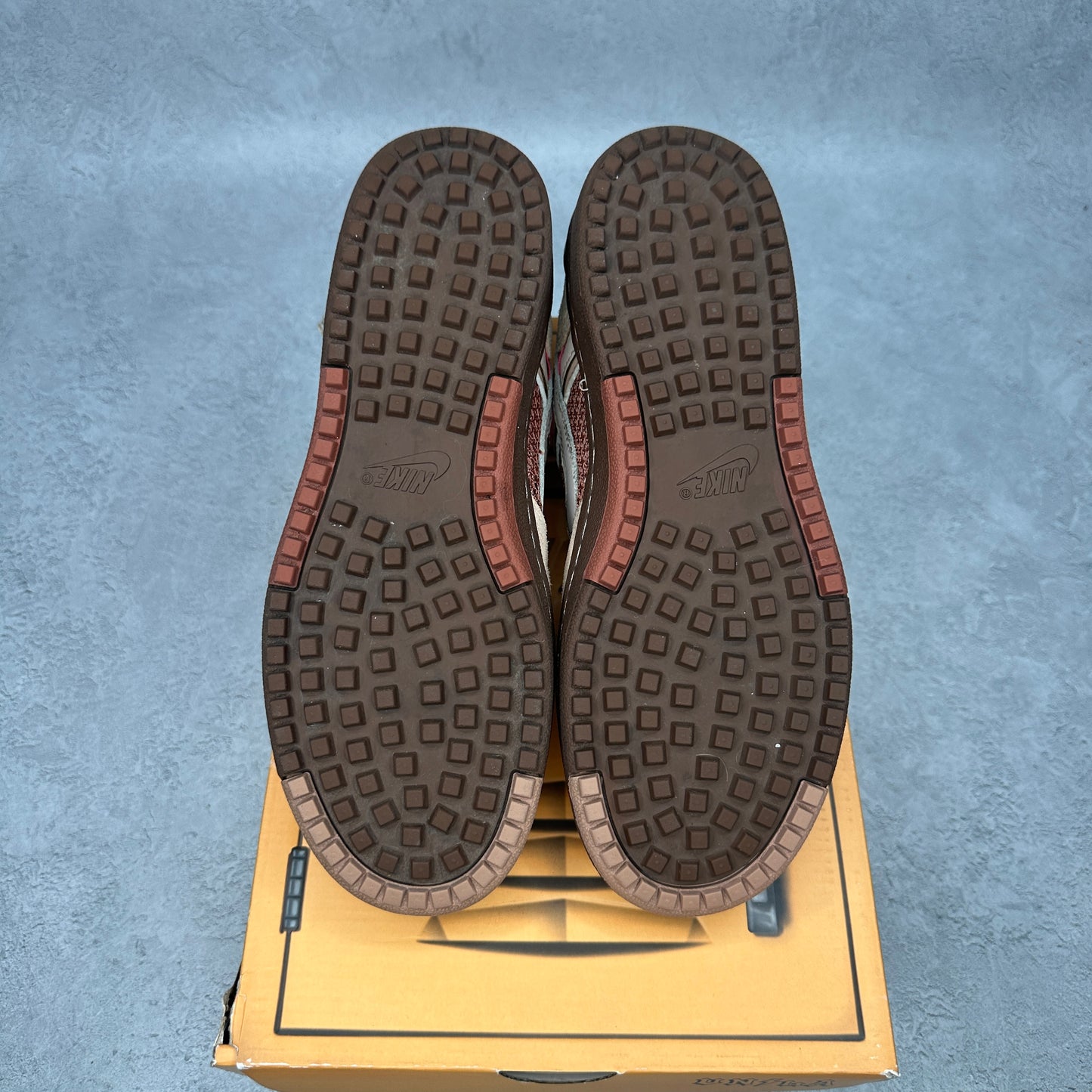 Nike Field General Union LA Shimmer *pre-owned* SIZE 9