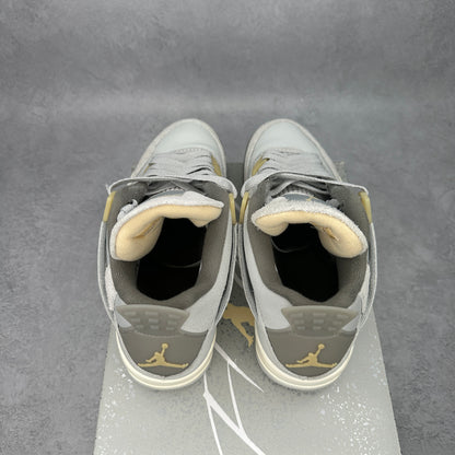 Jordan 4 Retro SE Craft Photon Dust *pre-owned* SIZE 10