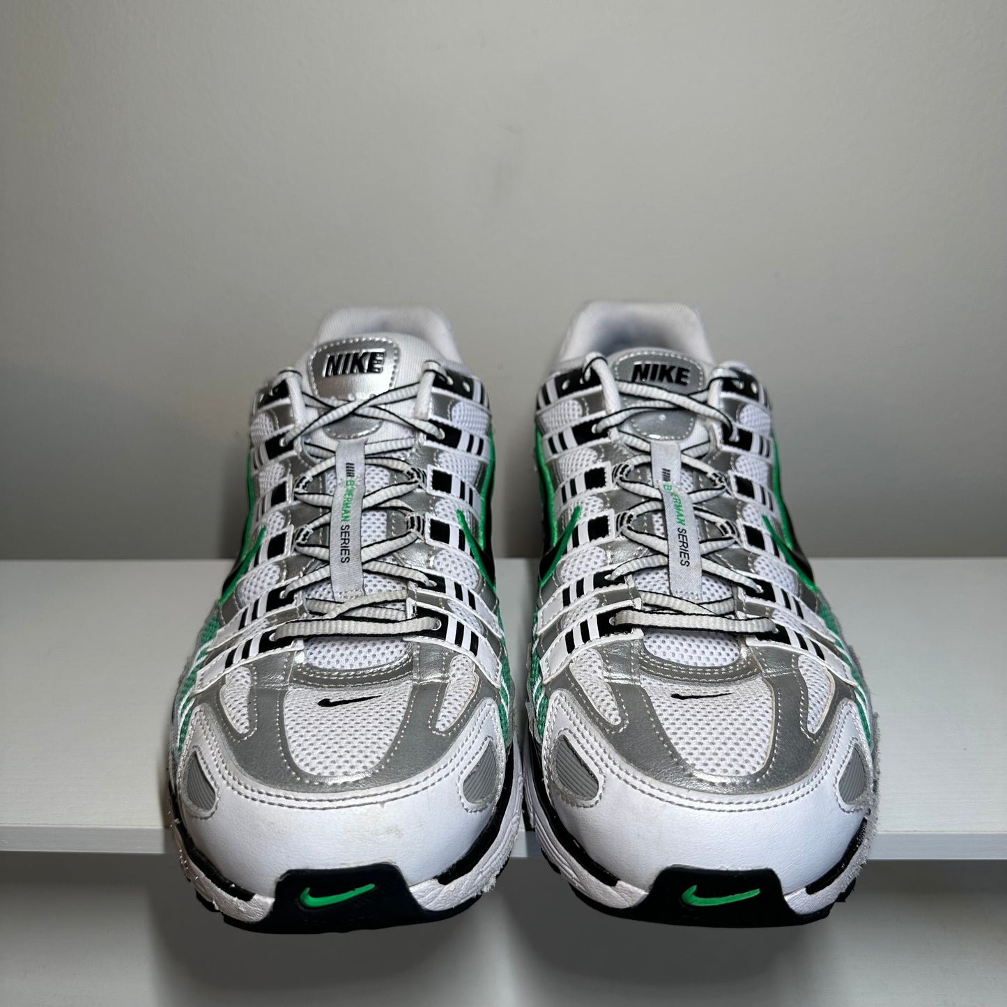 Nike P-6000 Spring Green *pre-owned* (SIZE 12)