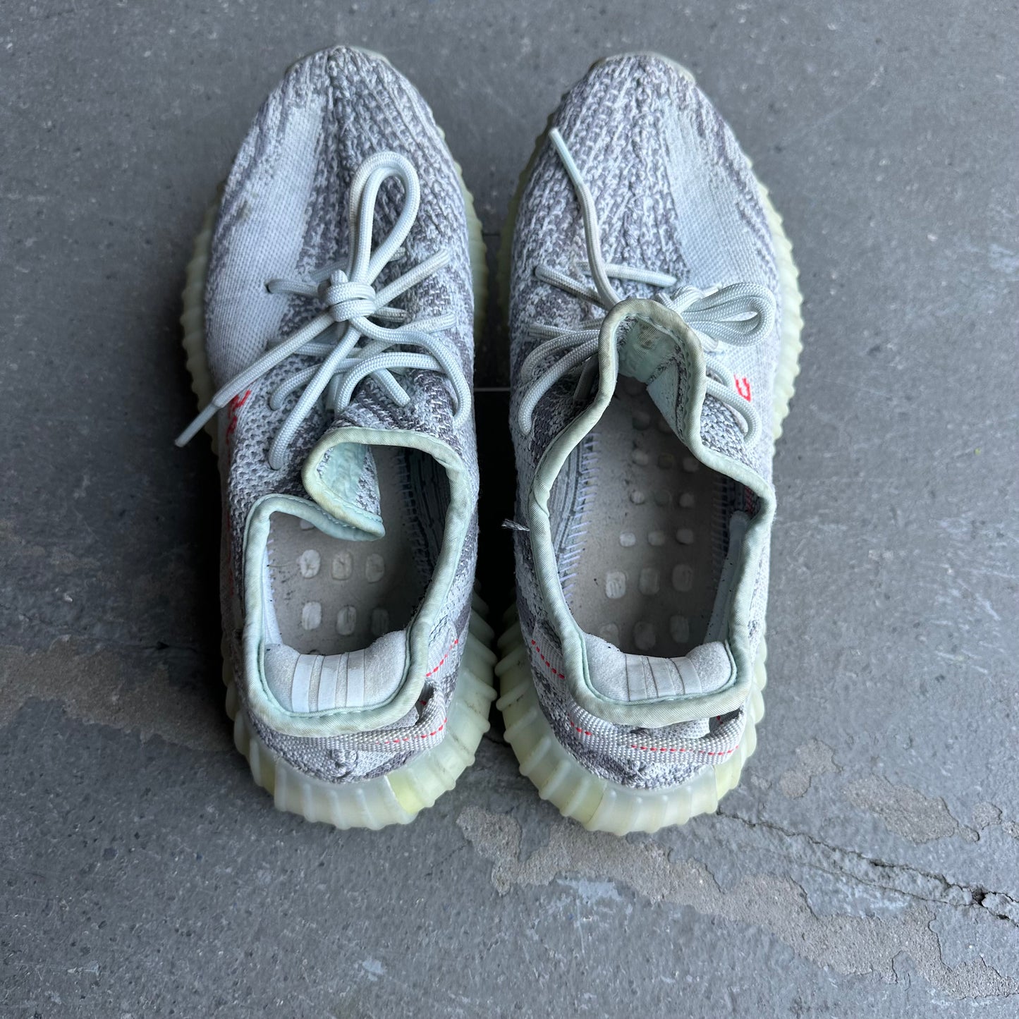 adidas Yeezy Boost 350 V2 Blue Tint *pre-owned* NO INSOLES (SIZE 9)