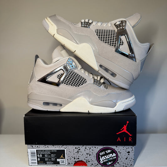 Jordan 4 Retro Frozen Moments (Wonen’s) *pre-owned* (SIZE 9.5W/8M)