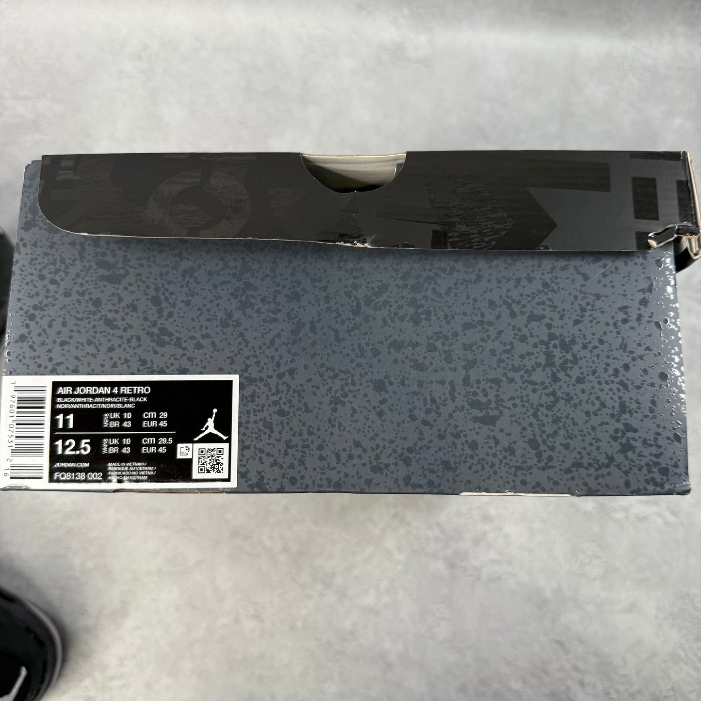Jordan 4 Retro Fear (2024) *pre-owned* SIZE 11