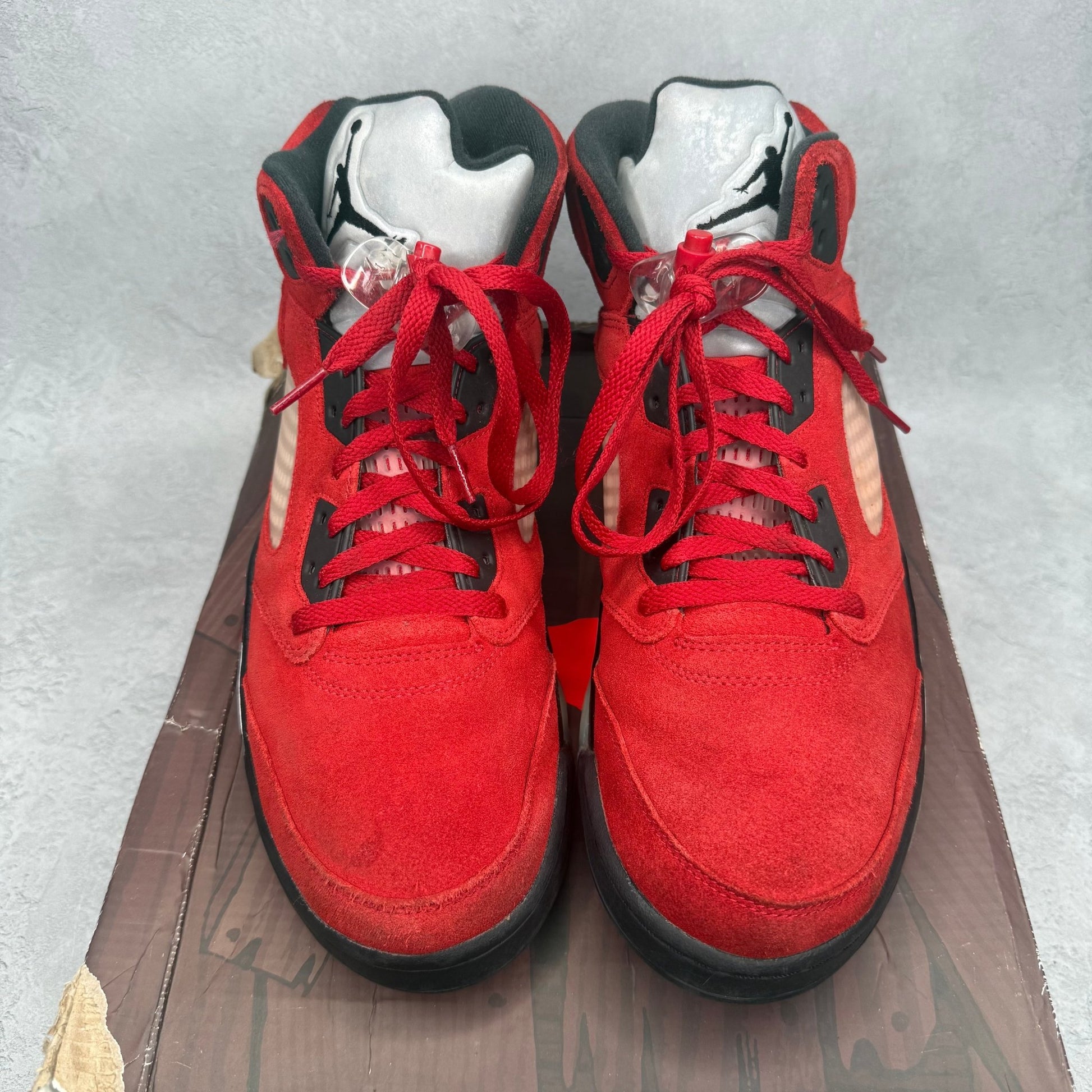 Jordan 5 Retro Raging Bull Red (2021) *pre - owned* SIZE 12 - Kicks Collective PA - Jordan - DD0587-600 - Men's Shoes - 12M/13.5W - Pre - Owned - Original Box (Damaged)