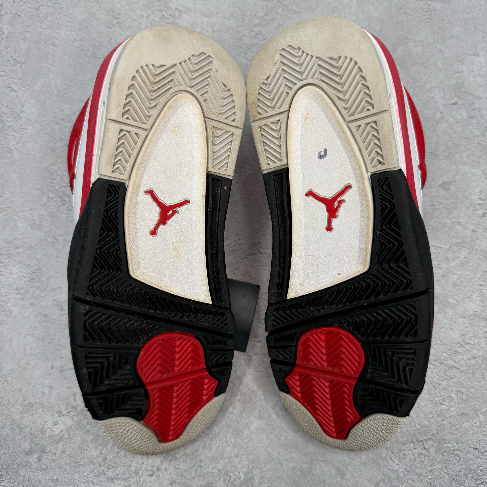 Jordan 4 Retro Red Cement (GS) *pre-owned* SIZE 5.5Y