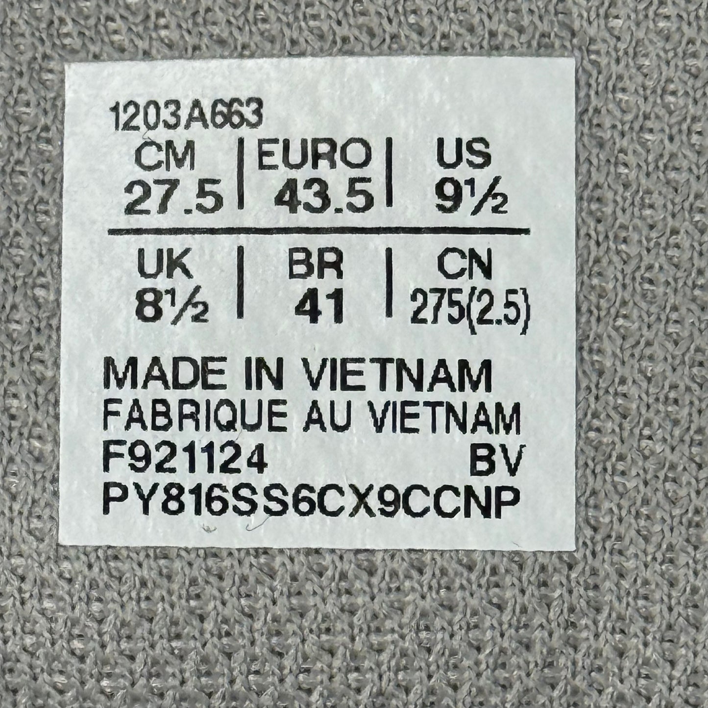 ASICS Gel-NYC Cream Cloud Grey *pre-owned* SIZE 9.5