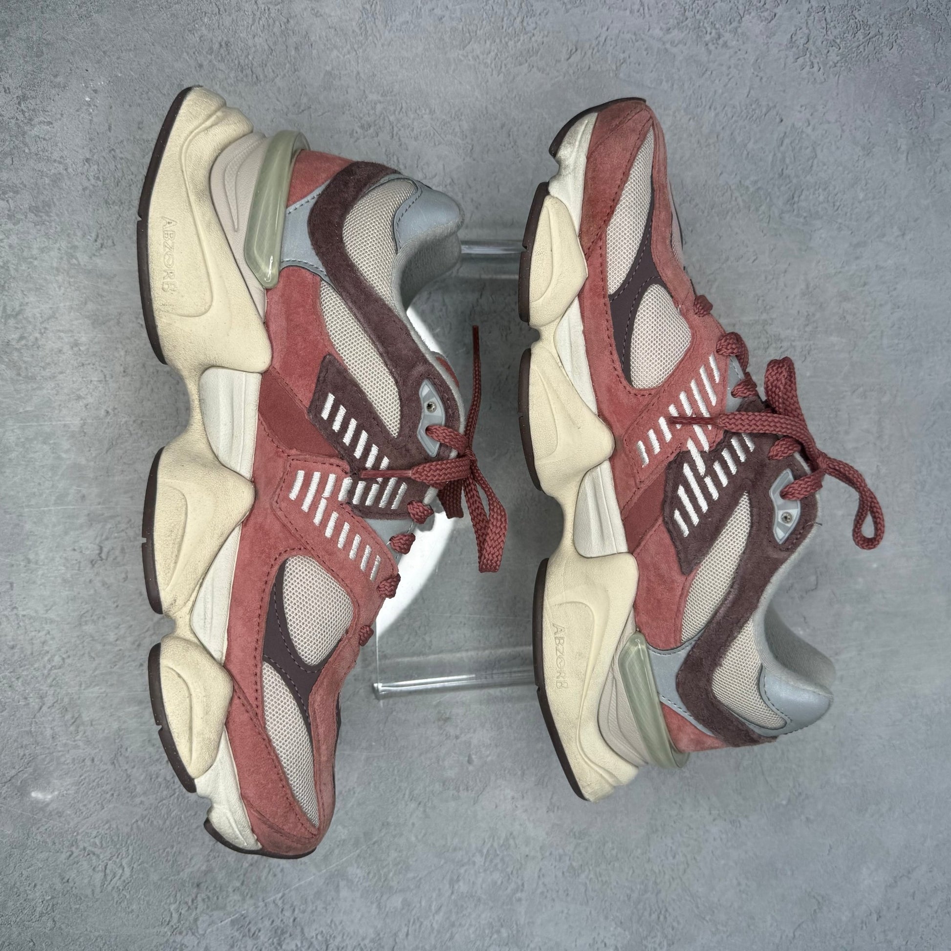 New Balance 9060 Cherry Blossom *pre-owned* SIZE 9.5