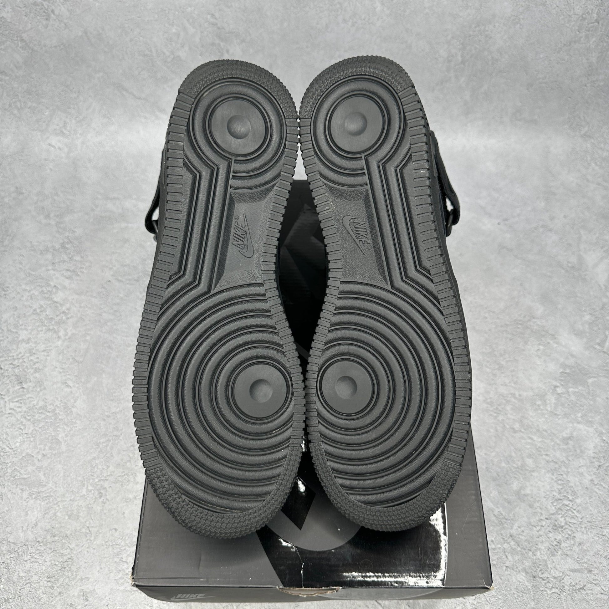 Nike Air Force 1 Mid Supreme Black *pre - owned* SIZE 10.5 - Kicks Collective PA - Nike - FZ8784-001 - Men's Shoes - 10.5M/12W - Pre - Owned