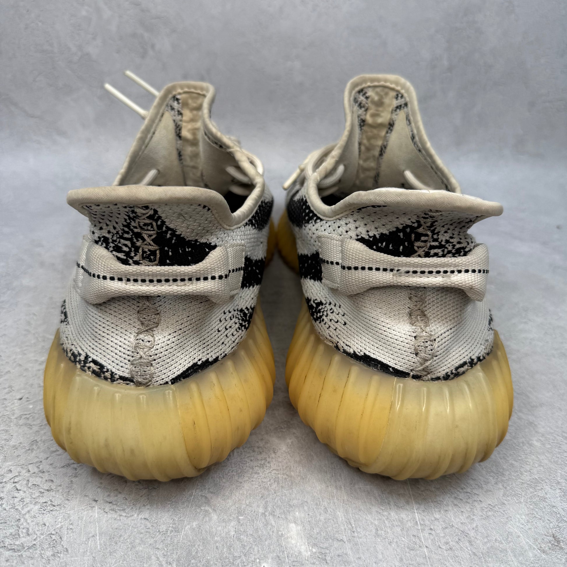 adidas Yeezy Boost 350 V2 Zebra *pre-owned* SIZE 12