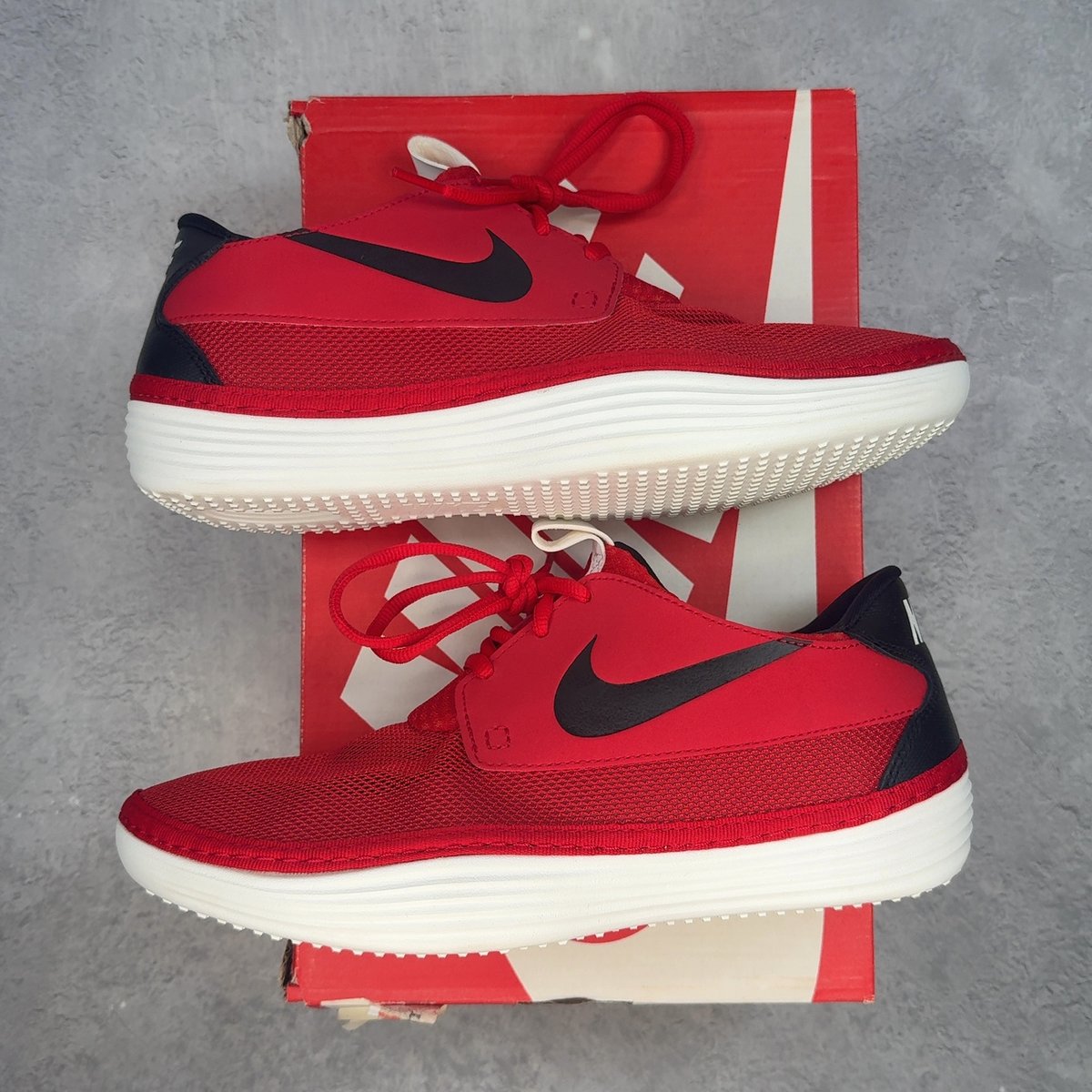 Nike Solarsoft Moccasin Red 9 (Pre-Owned) - front