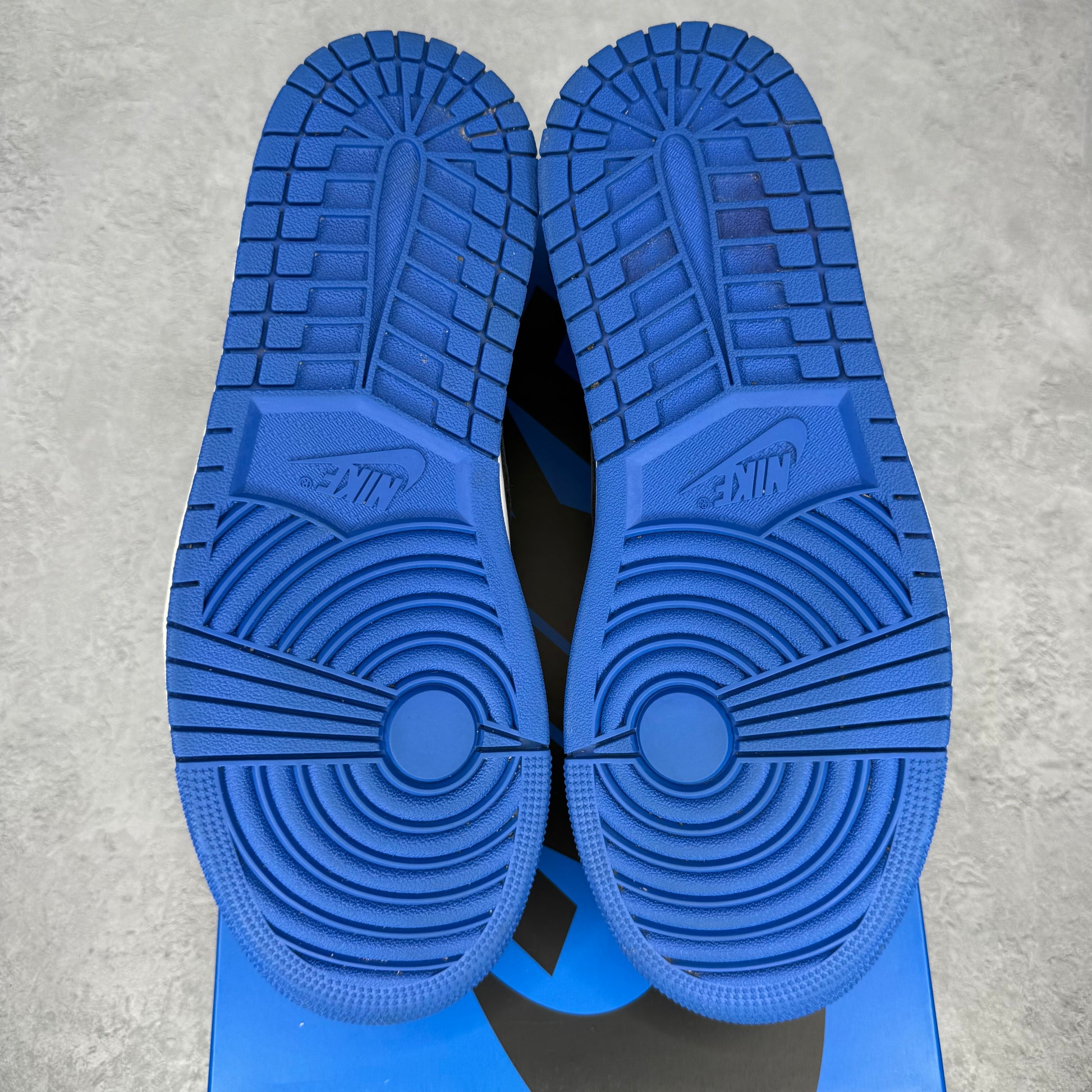 Jordan 1 Retro Low OG Game Royal *pre-owned* SIZE 9