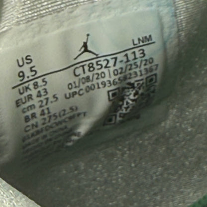 Jordan 4 Retro Metallic Green *pre-owned* SIZE 9.5