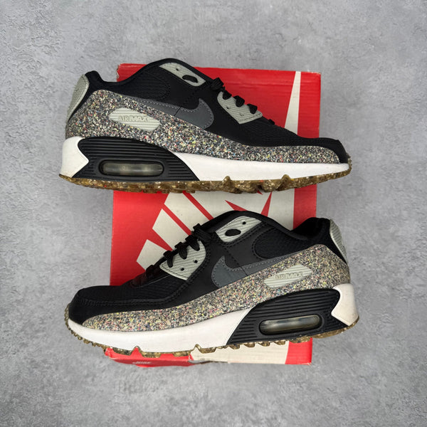 Nike Air Max 90 Nike Grind Black (GS) *pre - owned* SIZE 6Y - Kicks Collective PA - Nike - CQ9909-001 - Kid's Shoes - 6Y - Pre - Owned - Replacement Box