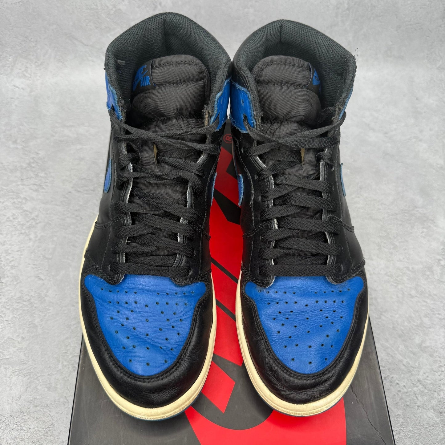 Jordan 1 Retro Royal (2017) *pre - owned* SIZE 11 - Kicks Collective PA - Jordan - 555088-007 - Men's Shoes - 11M/12.5W - Pre - Owned