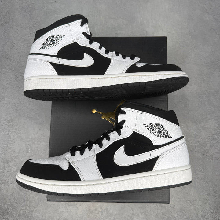 Jordan 1 Mid White Black *pre-owned* SIZE 11