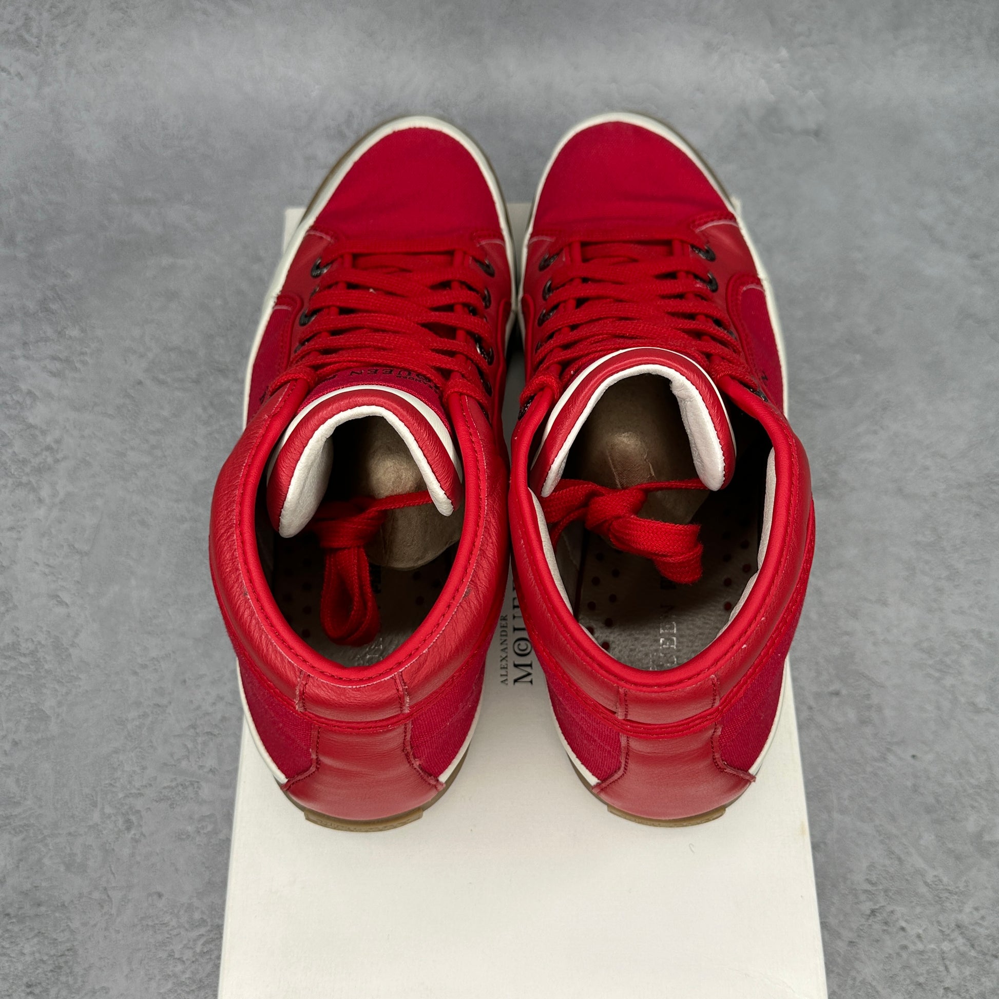 Puma Alexander McQueen Rabble Mid Red *pre-owned* SIZE 9