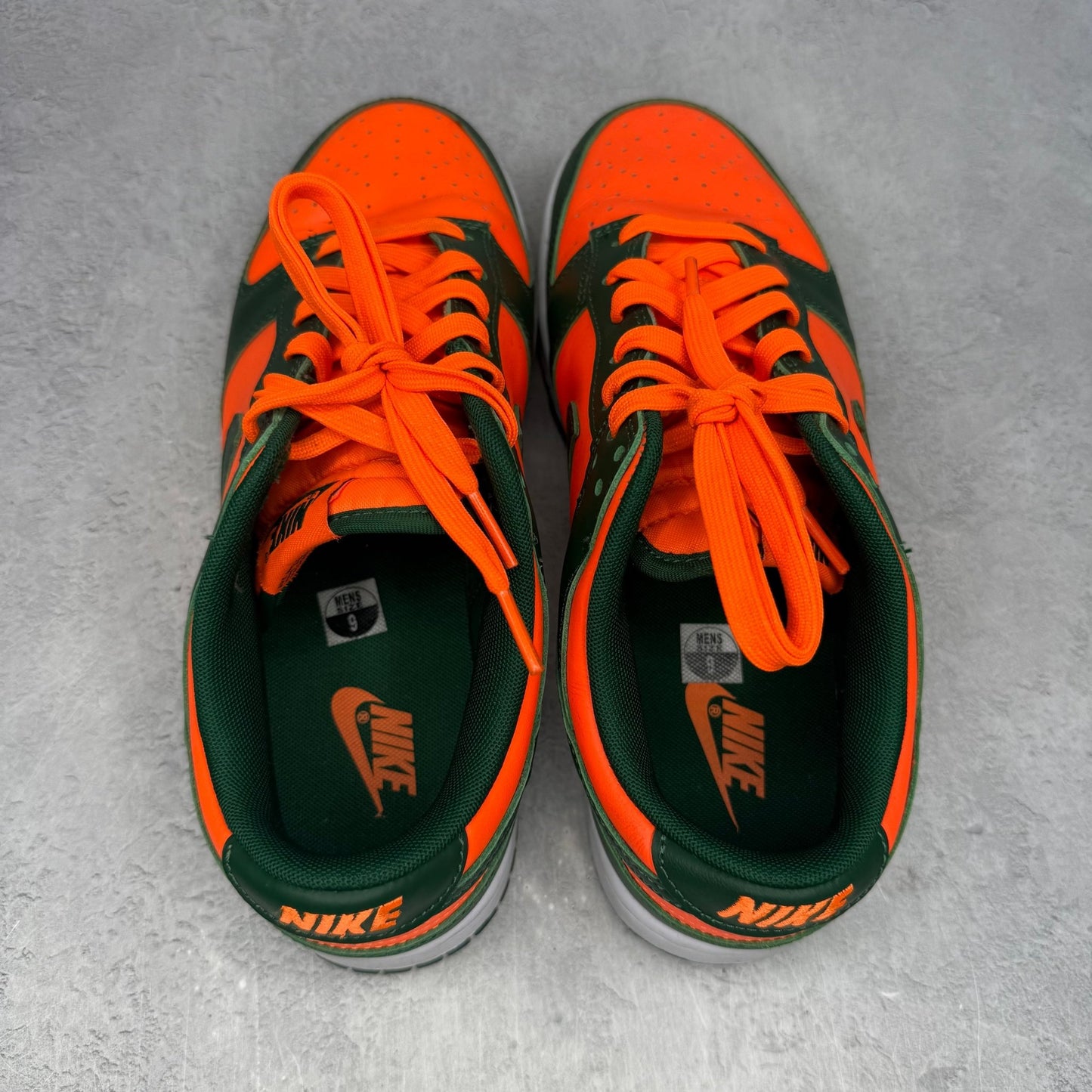 Nike Dunk Low Retro Miami Hurricanes *pre-owned* SIZE 9