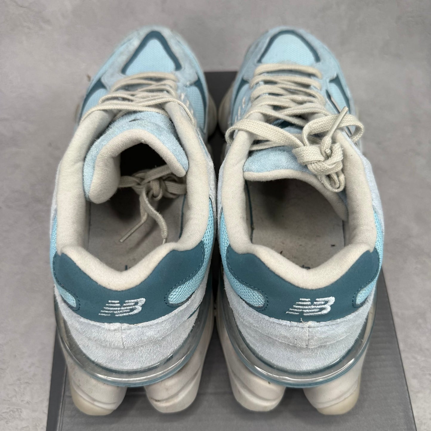 New Balance 9060 Chrome Blue *pre - owned* SIZE 9 - Kicks Collective PA - New Balance - U9060EED - Men's Shoes - 9M/10.5W - Pre - Owned