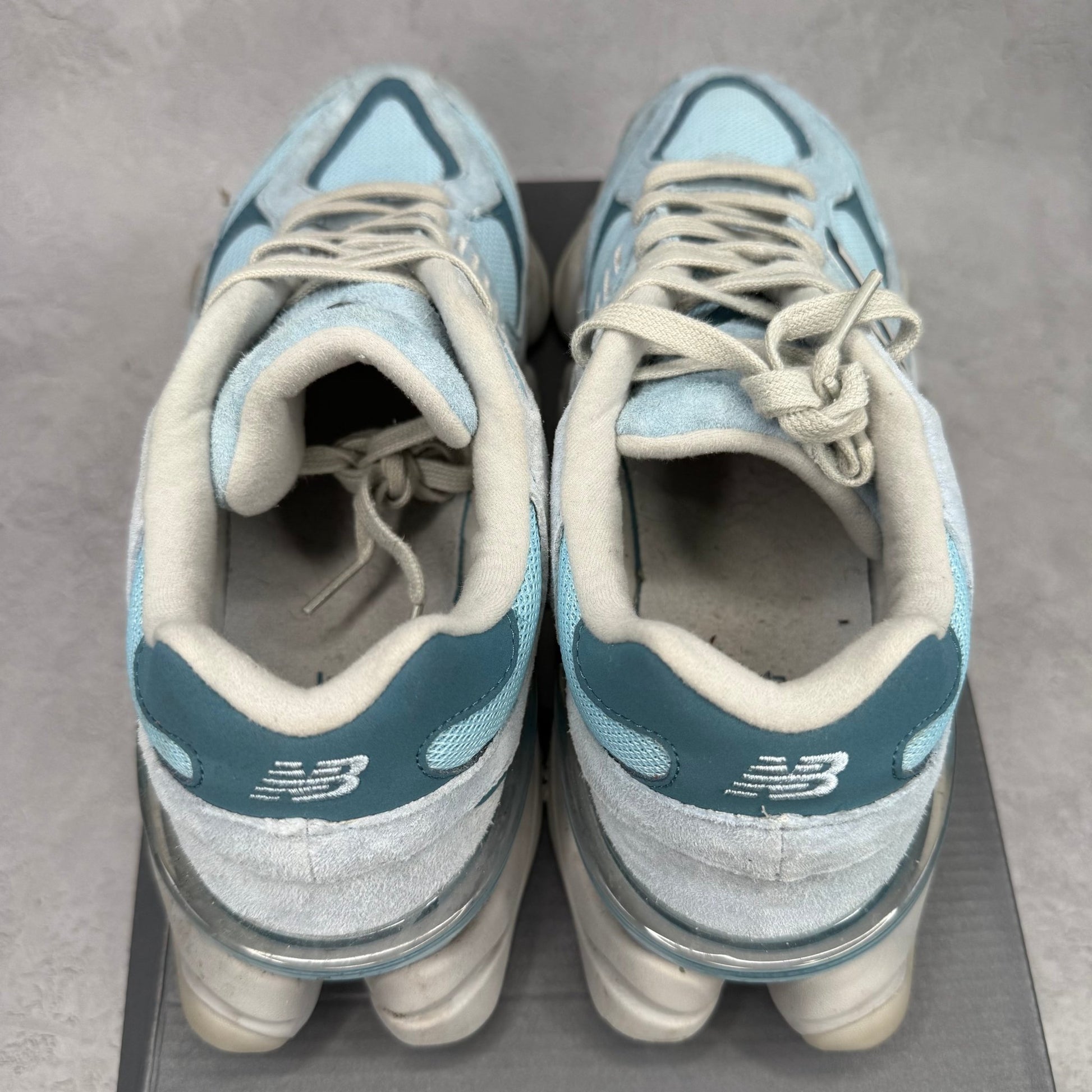 New Balance 9060 Chrome Blue *pre - owned* SIZE 9 - Kicks Collective PA - New Balance - U9060EED - Men's Shoes - 9M/10.5W - Pre - Owned