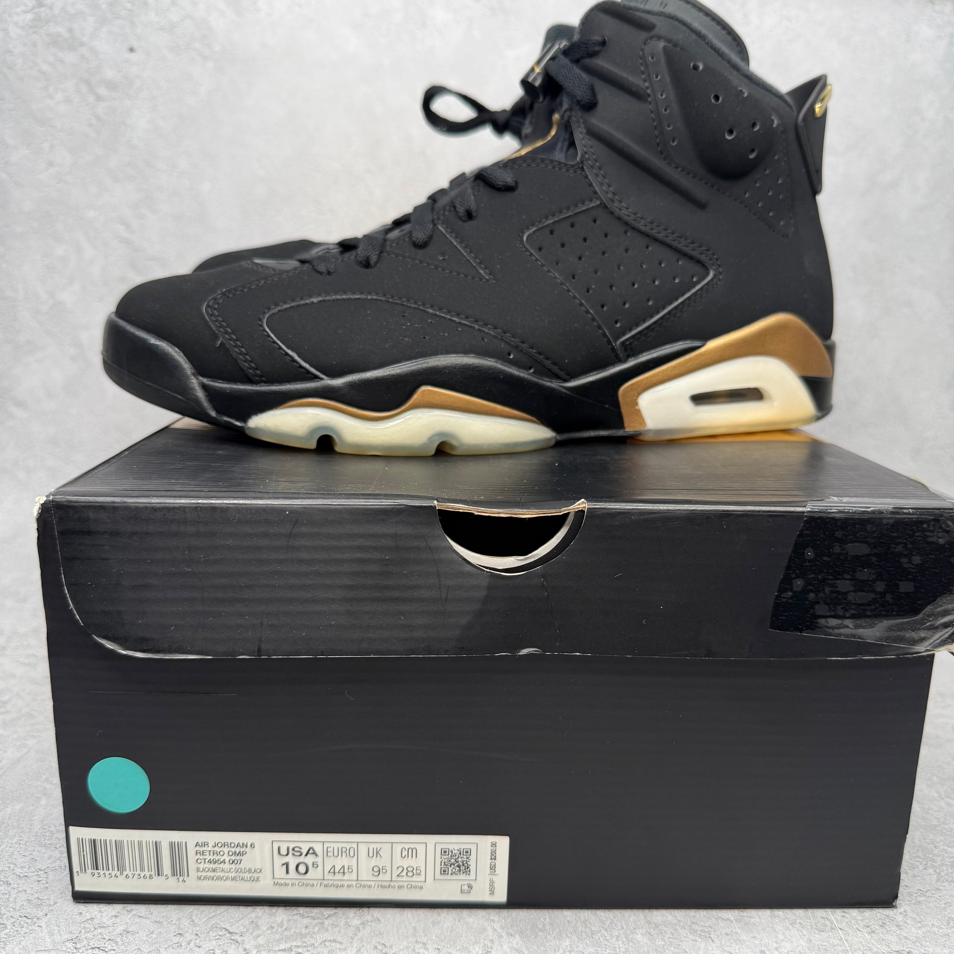 Jordan 6 Retro DMP (2020) *pre-owned* SIZE 10.5
