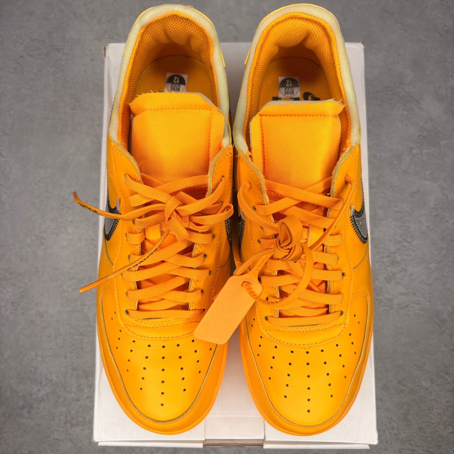 Nike Air Force 1 Low Off-White ICA University Gold *pre-owned* SIZE 12