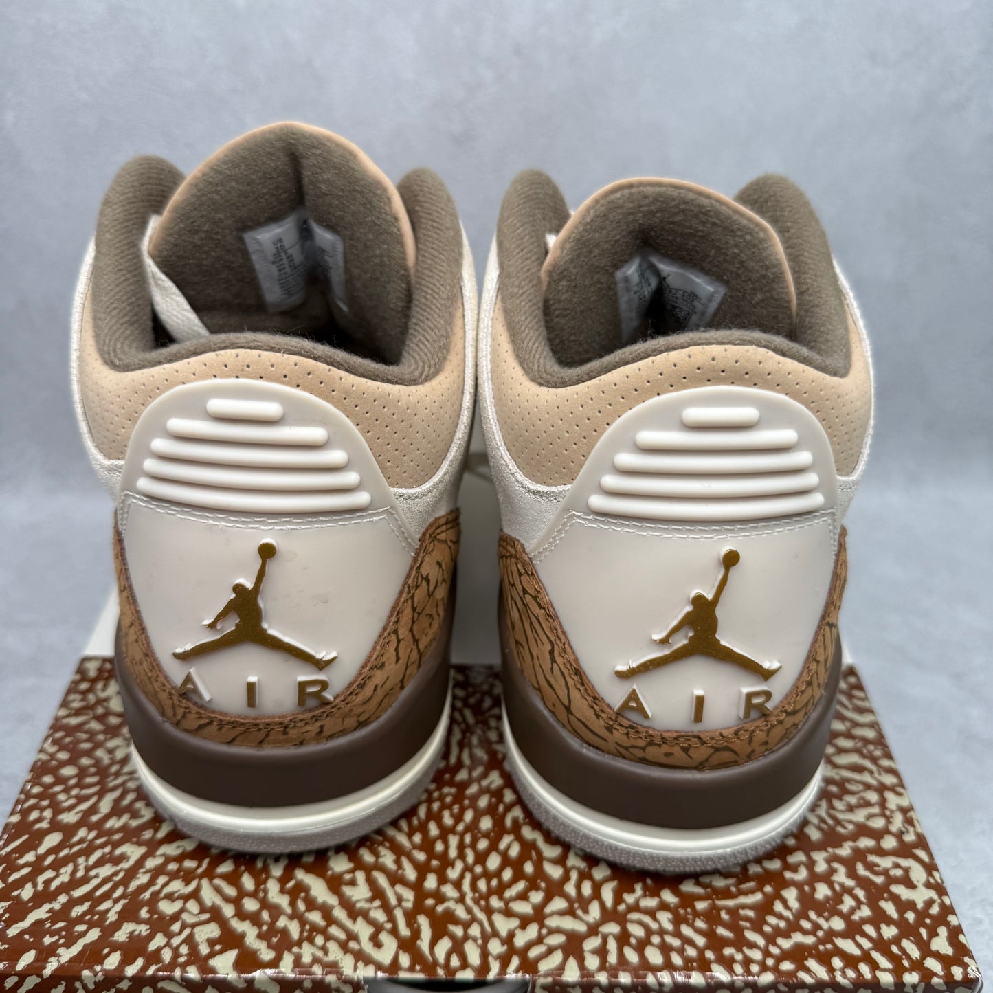 Jordan 3 Retro Palomino *pre-owned* SIZE 10