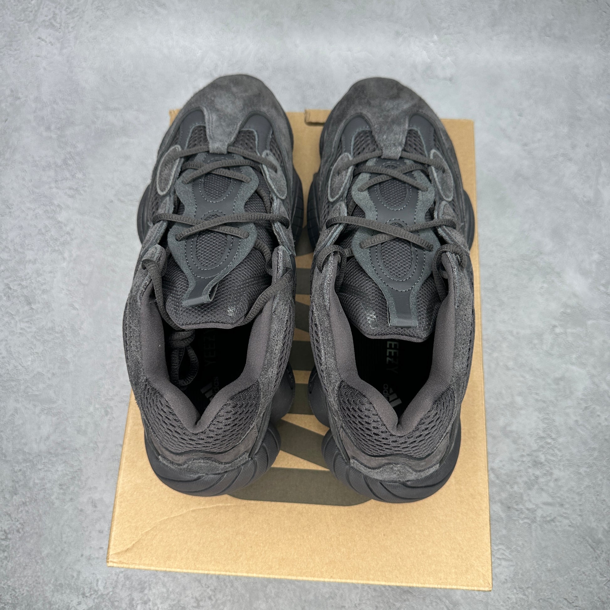 adidas Yeezy 500 Utility Black *pre-owned* SIZE 11.5
