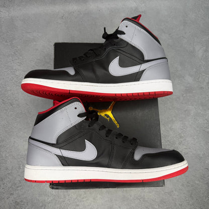 Jordan 1 Mid Bred Shadow *pre-owned* SIZE 13