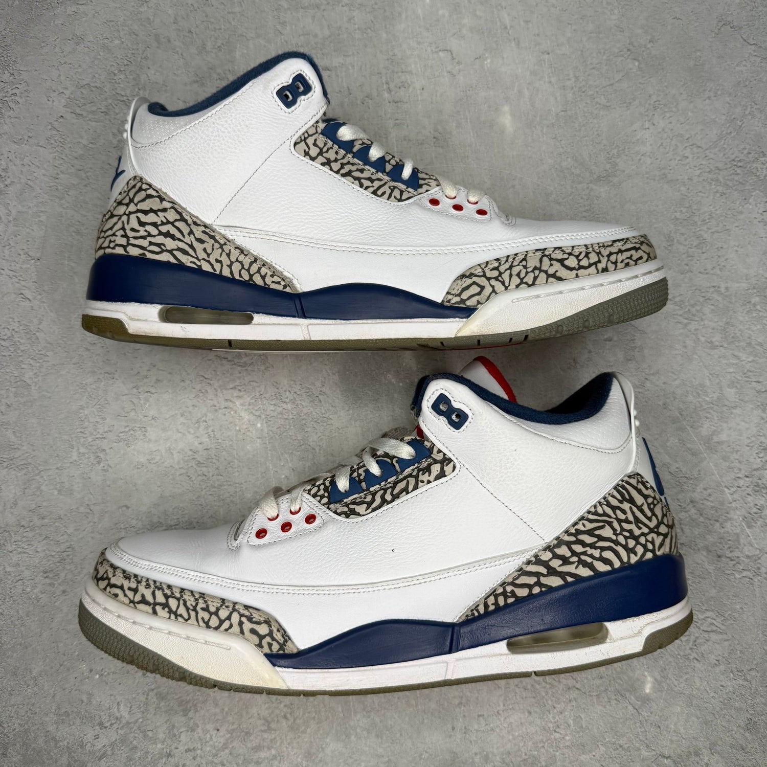 Jordan 3 Retro True Blue (2016) *pre - owned* SIZE 13 - Kicks Collective PA - Jordan - 854262-106 - Men's Shoes - 13M/14.5W - Pre - Owned