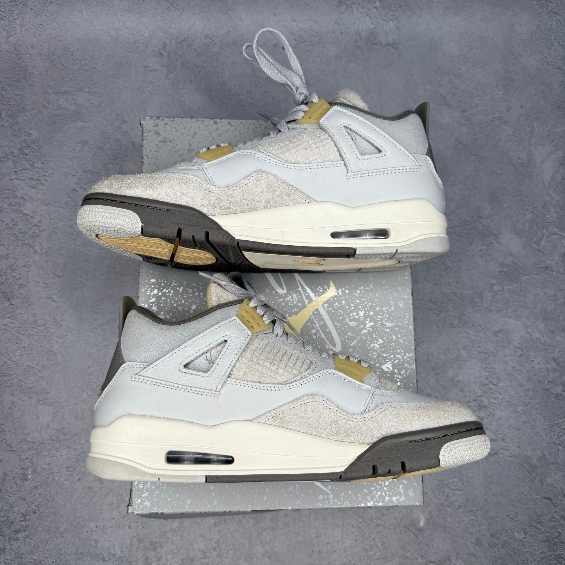 Jordan 4 Retro SE Craft Photon Dust *pre - owned* SIZE 8.5 - Kicks Collective PA - Jordan - DV3742-021 - Men's Shoes - 8.5M/10W - Pre - Owned