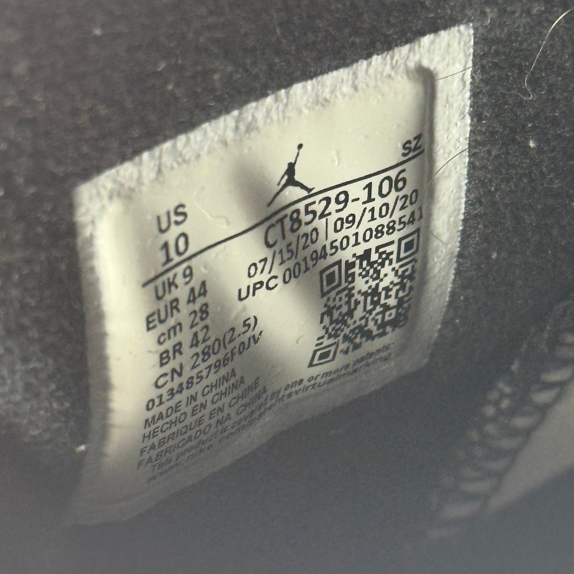 Jordan 6 Retro Carmine (2021) *pre - owned* SIZE 10 - Kicks Collective PA - Jordan - CT8529-106 - Men's Shoes - 10M/11.5W - Pre - Owned