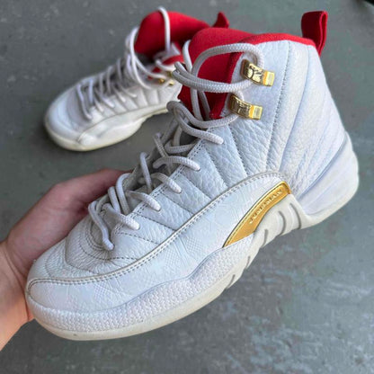 Jordan 12 Retro FIBA (2019) (GS) *pre-owned* SIZE 5.5Y