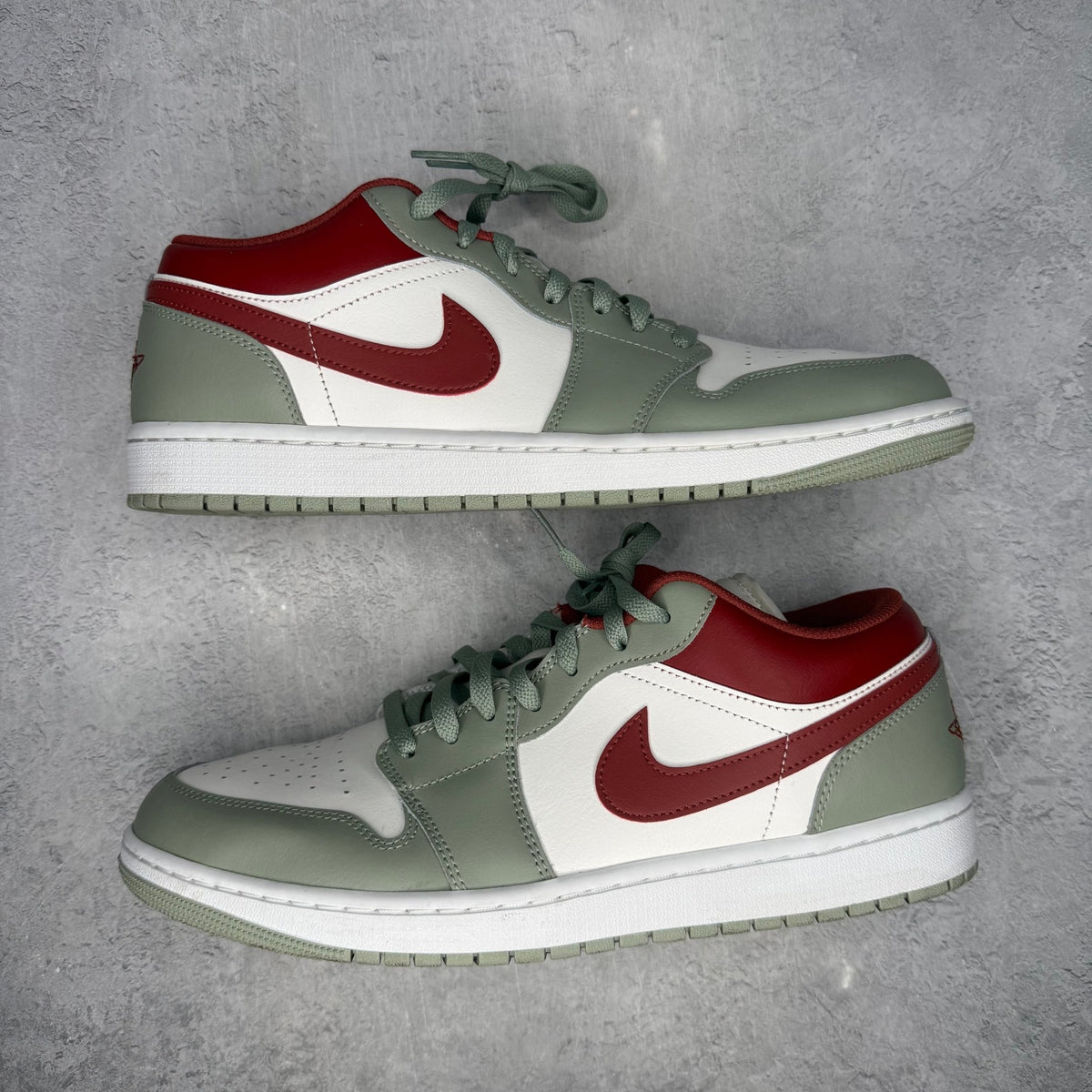 Jordan 1 Low Jade Horizon *pre-owned* SIZE 12