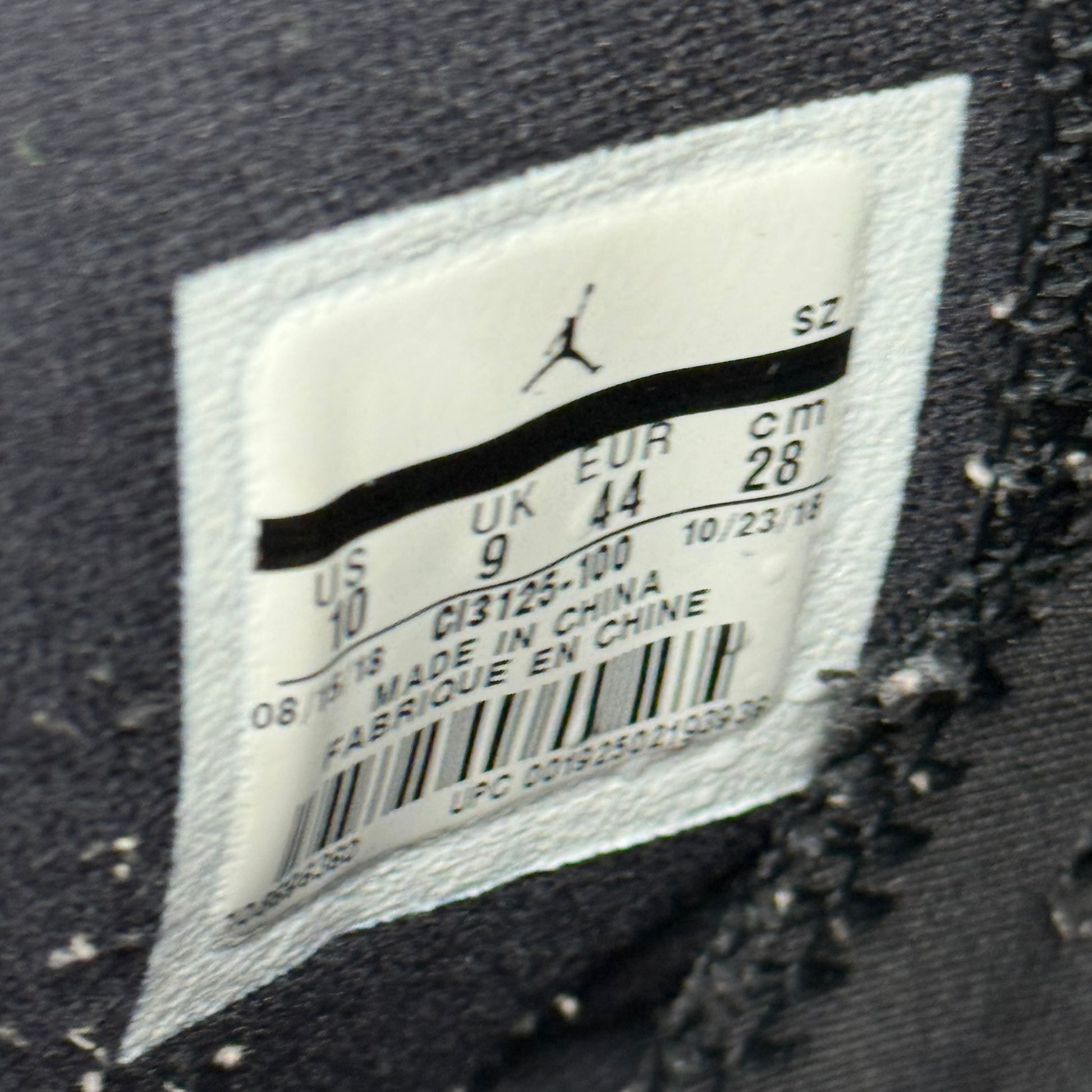 Jordan 6 Retro Flight Nostalgia *pre-owned* SIZE 10