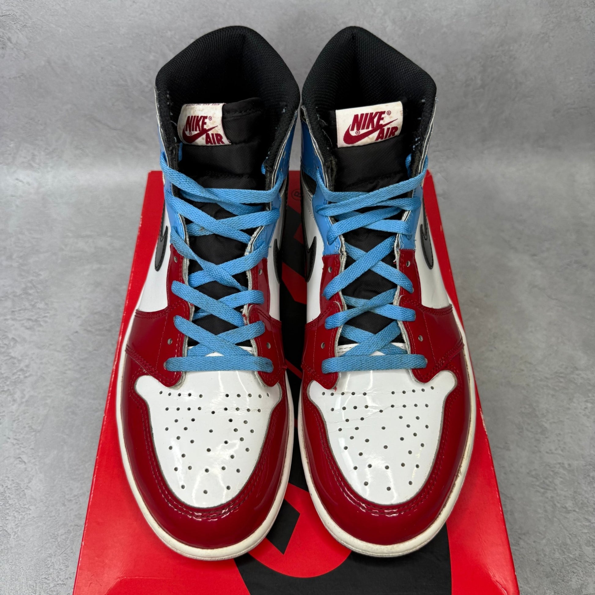 Jordan 1 Retro High Fearless UNC Chicago *pre - owned* SIZE 10 - Kicks Collective PA - Jordan - CK5666-100 - Men's Shoes - 10M/11.5W - Pre - Owned