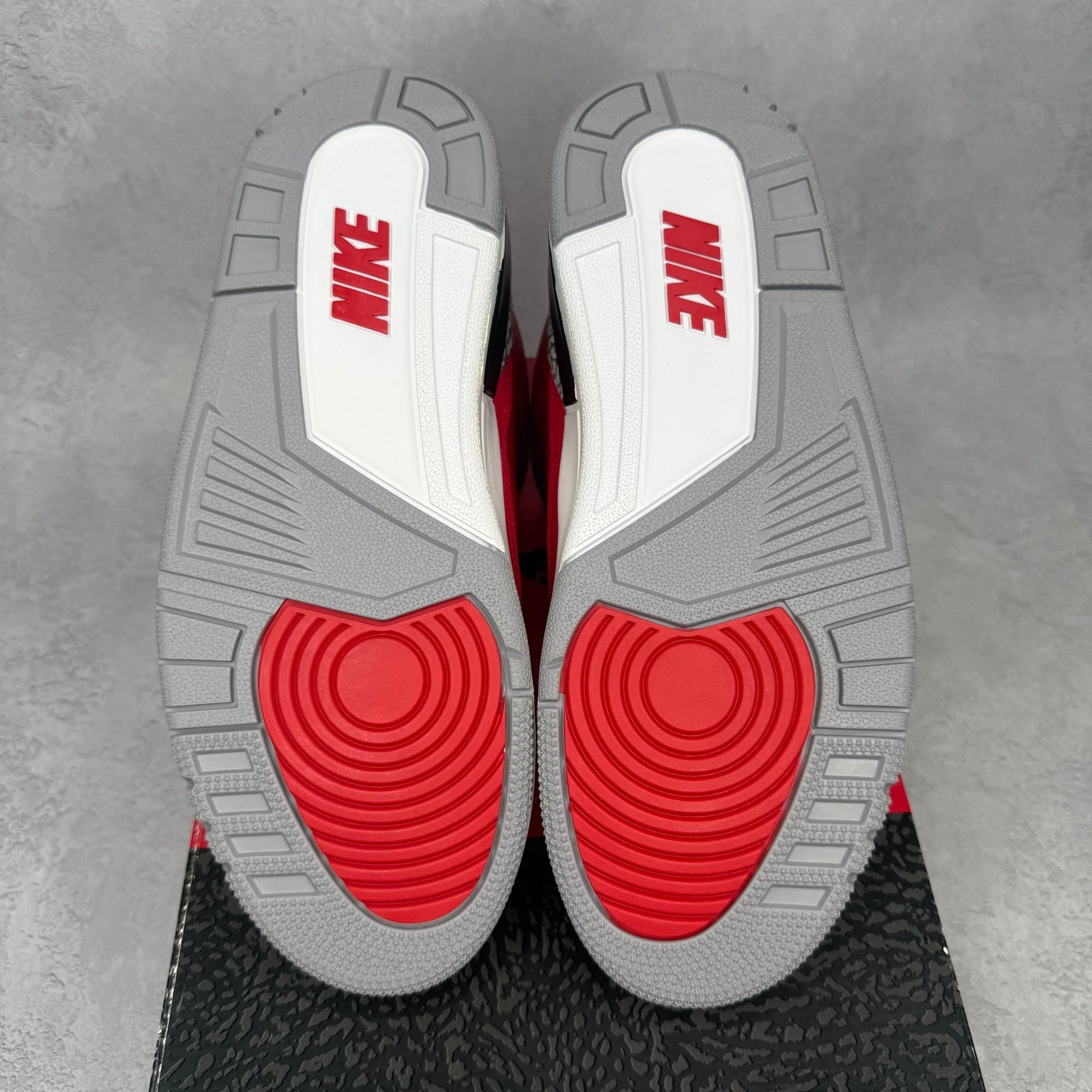 Jordan 3 Retro SE Unite NEW WITH DEFECTS - Kicks Collective PA - Jordan - CK5692 - 600 - Men's Shoes - 9M/10.5W - Brand New
