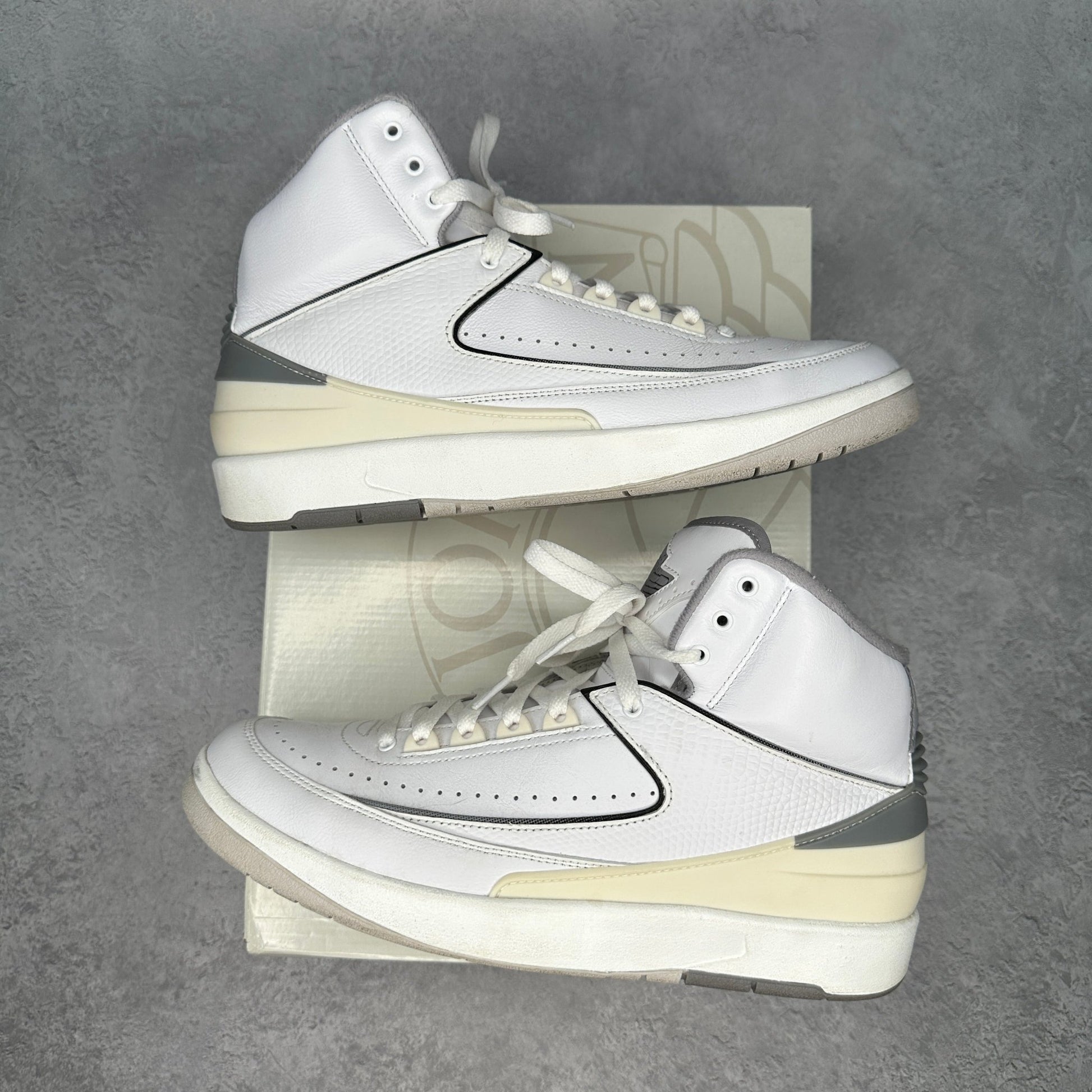 Jordan 2 Retro Cement Grey *pre - owned* SIZE 10 - Kicks Collective PA - Jordan - DR8884 - 100 - Men's Shoes - 10.5M/12W - Pre - Owned
