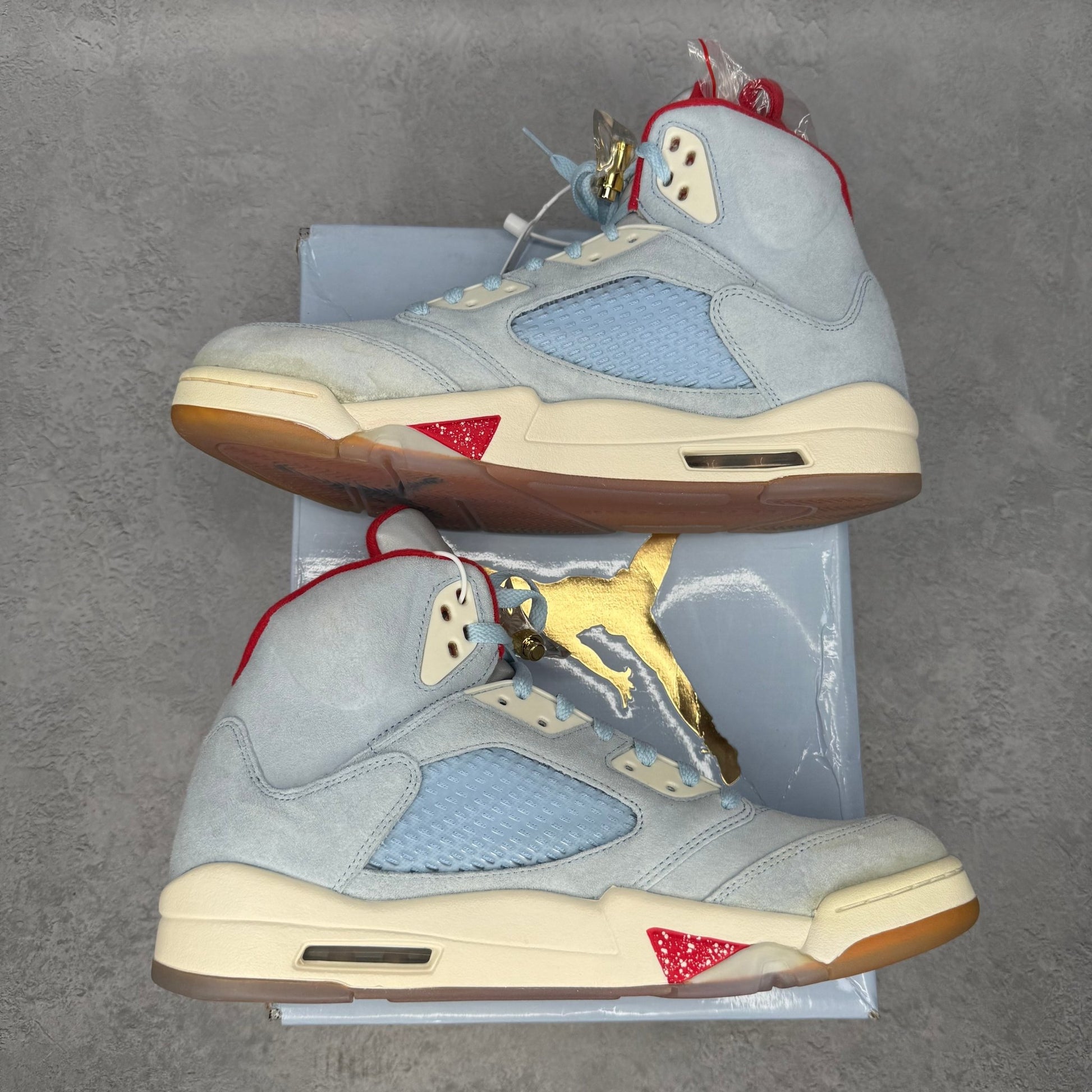 Jordan 5 Retro Trophy Room Ice Blue *yellowed* - Kicks Collective PA - Jordan - CI1899-400 - Men's Shoes - 12M/13.5W - Brand New - Original Box (Damaged)